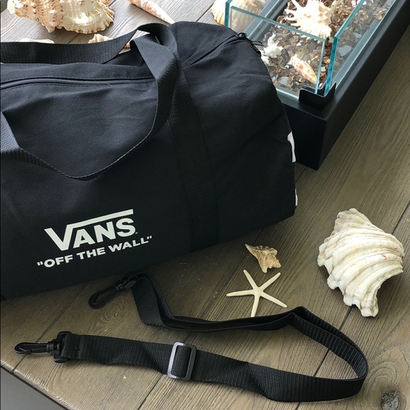 🌴🌼VANS- DUFFLE BAG🌼🌴 - Picture 3 of 9